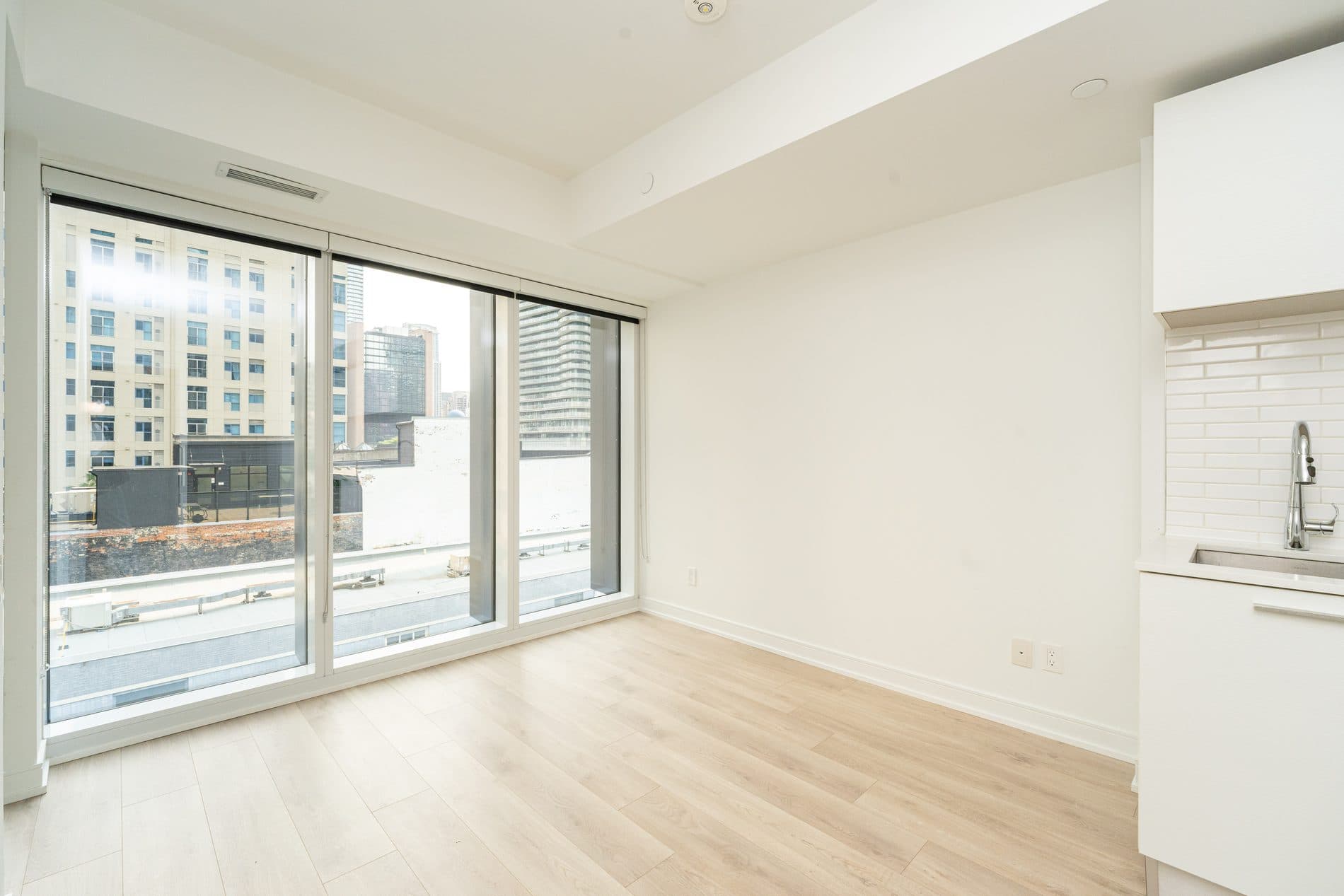 2-Bedroom Suite at The Gloucester on Yonge photo 4